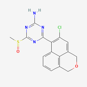 molecular formula C16H13ClN4O2S B1399733 4-(5-Chloro-1,3-dihydrobenzo[de]isochromen-6-yl)-6-(methylsulfinyl)-1,3,5-triazin-2-amine CAS No. 959763-01-0