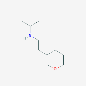 molecular formula C10H21NO B1400055 N-[2-(Tetrahydro-2H-pyran-3-yl)ethyl]propan-2-amine CAS No. 1343752-28-2