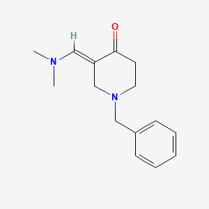 molecular formula C15H20N2O B1400155 (3E)-1-benzyl-3-[(dimethylamino)methylene]piperidin-4-one CAS No. 35024-48-7
