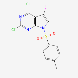 molecular formula C13H8Cl2IN3O2S B1400301 2,4-二氯-5-碘-7-甲苯磺酰基-7H-吡咯并[2,3-d]嘧啶 CAS No. 1116240-01-7
