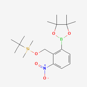molecular formula C19H32BNO5Si B1400372 Tert-butyldimethyl(2-nitro-6-(4,4,5,5-tetramethyl-1,3,2-dioxaborolan-2-yl)benzyloxy)silane CAS No. 1452556-16-9