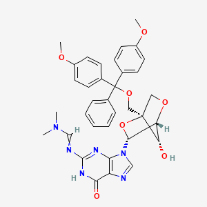 molecular formula C35H36N6O7 B14007007 N'-(9-((1R,3R,4R,7S)-1-((Bis(4-methoxyphenyl)(phenyl)methoxy)methyl)-7-hydroxy-2,5-dioxabicyclo[2.2.1]heptan-3-yl)-6-oxo-6,9-dihydro-3H-purin-2-yl)-N,N-dimethylformimidamide 