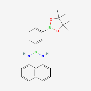 molecular formula C22H24B2N2O2 B1401459 3-[3-(四甲基-1,3,2-二氧杂硼环丁烷-2-基)苯基]-2,4-二氮杂-3-硼三环[7.3.1.0^{5,13}]十三-1(13),5,7,9,11-五烯 CAS No. 950511-17-8