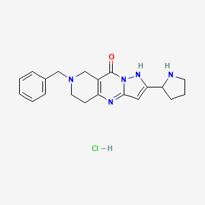 molecular formula C20H24ClN5O B1402389 7-Benzyl-2-pyrrolidin-2-yl-5,6,7,8-tetrahydro-1,4,7,9a-tetraaza-cyclopenta[b]naphthalen-9-ol hydrochloride CAS No. 1361112-69-7