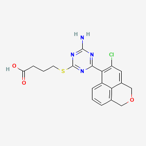 molecular formula C19H17ClN4O3S B1404235 4-((4-Amino-6-(5-chloro-1,3-dihydrobenzo[de]isochromen-6-yl)-1,3,5-triazin-2-yl)thio)butanoic acid CAS No. 959763-05-4