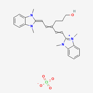 molecular formula C26H31ClN4O5 B1404688 4-[2-(1,3-Dimethylbenzimidazol-3-ium-2-yl)ethenyl]-6-(1,3-dimethylbenzimidazol-2-ylidene)hex-4-en-1-ol;perchlorate CAS No. 63899-28-5