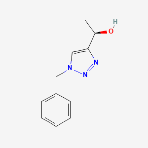 molecular formula C11H13N3O B1404749 (1R)-1-(1-benzyl-1H-1,2,3-triazol-4-yl)ethan-1-ol >96%ee CAS No. 1610380-87-4