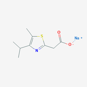 molecular formula C9H12NNaO2S B1404842 2-[5-甲基-4-(丙-2-基)-1,3-噻唑-2-基]乙酸钠 CAS No. 1423025-18-6