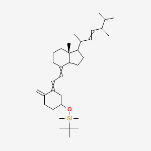 molecular formula C34H58OSi B14052431 tert-butyl((E)-3-((E)-2-((1R,3aS,7aR)-1-((2R,5R,E)-5,6-dimethylhept-3-en-2-yl)-7a-methyldihydro-1H-inden-4(2H,5H,6H,7H,7aH)-ylidene)ethylidene)-4-methylenecyclohexyloxy)dimethylsilane 