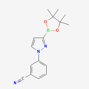 molecular formula C16H18BN3O2 B1405395 3-(3-(4,4,5,5-Tetramethyl-1,3,2-dioxaborolan-2-yl)-1H-pyrazol-1-yl)benzonitrile CAS No. 2223050-63-1