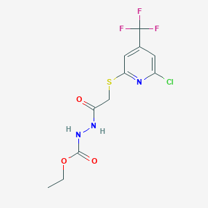molecular formula C11H11ClF3N3O3S B1405491 2-{[6-chloro-4-(trifluoromethyl)pyridin-2-yl]sulfanyl}-N'-(ethoxycarbonyl)acetohydrazide CAS No. 1431555-13-3