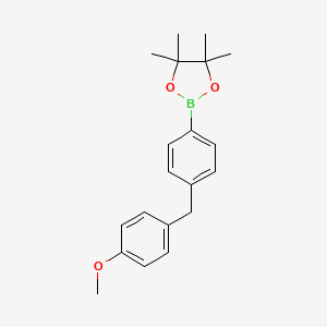 molecular formula C20H25BO3 B1405882 2-{4-[(4-Methoxyphenyl)methyl]phenyl}-4,4,5,5-tetramethyl-1,3,2-dioxaborolane CAS No. 2052955-21-0
