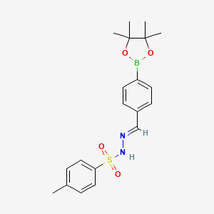 molecular formula C20H25BN2O4S B1405888 4-methyl-N'-[(1E)-[4-(tetramethyl-1,3,2-dioxaborolan-2-yl)phenyl]methylidene]benzene-1-sulfonohydrazide CAS No. 1367368-40-8