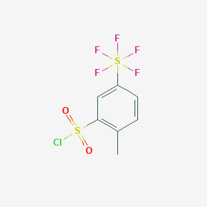 molecular formula C7H6ClF5O2S2 B1406362 2-Methyl-5-(pentafluorosulfur)benzenesulfonyl chloride CAS No. 1706458-82-3