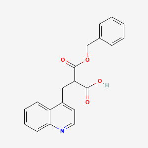 molecular formula C20H17NO4 B1408361 3-(Benzyloxy)-3-oxo-2-(quinolin-4-ylmethyl)propanoic acid CAS No. 1260640-88-7