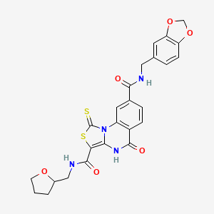 molecular formula C25H22N4O6S2 B14111281 N8-(benzo[d][1,3]dioxol-5-ylmethyl)-5-oxo-N3-((tetrahydrofuran-2-yl)methyl)-1-thioxo-4,5-dihydro-1H-thiazolo[3,4-a]quinazoline-3,8-dicarboxamide 