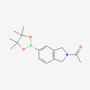 1-(5-(4,4,5,5-Tetramethyl-1,3,2-dioxaborolan-2-yl)isoindolin-2-yl)ethanone