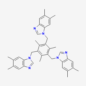 molecular formula C39H42N6 B14127029 1,1',1''-((2,4,6-Trimethylbenzene-1,3,5-triyl)tris(methylene))tris(5,6-dimethyl-1H-benzo[d]imidazole) 