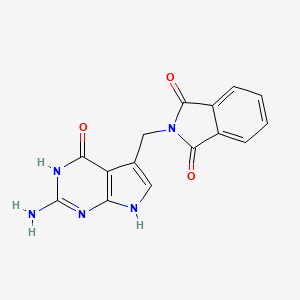 molecular formula C15H11N5O3 B1417494 2-({2-amino-4-oxo-3H,7H-pyrrolo[2,3-d]pyrimidin-5-yl}methyl)isoindole-1,3-dione CAS No. 325488-82-2