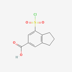 molecular formula C10H9ClO4S B1419414 7-(chlorosulfonyl)-2,3-dihydro-1H-indene-5-carboxylic acid CAS No. 1183437-92-4