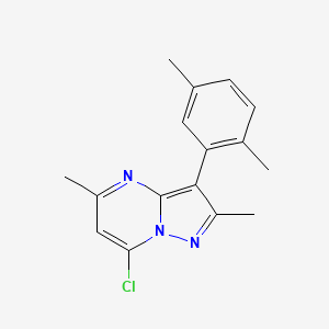 molecular formula C16H16ClN3 B1419842 7-Chloro-3-(2,5-dimethylphenyl)-2,5-dimethylpyrazolo[1,5-a]pyrimidine CAS No. 1204297-69-7