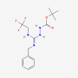 molecular formula C15H21F3N4O2 B1423594 benzyl[(1Z)-({[(tert-butoxy)carbonyl]amino}imino)[(2,2,2-trifluoroethyl)amino]methyl]amine CAS No. 1053657-16-1
