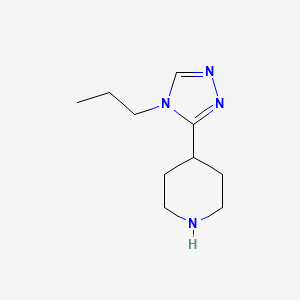 molecular formula C10H18N4 B1425104 4-(4-propyl-4H-1,2,4-triazol-3-yl)piperidine dihydrochloride CAS No. 1249186-95-5