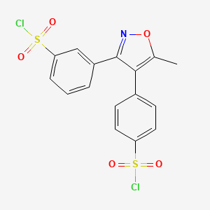 molecular formula C16H11Cl2NO5S2 B1425206 3-(4-(4-(Chlorosulfonyl)phenyl)-5-methylisoxazol-3-yl)benzenesulfonyl chloride CAS No. 1373038-63-1