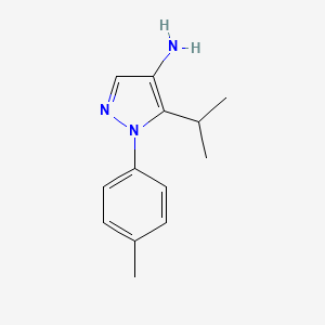 molecular formula C13H17N3 B1425711 1-(4-甲基苯基)-5-(丙-2-基)-1H-吡唑-4-胺 CAS No. 1501926-22-2