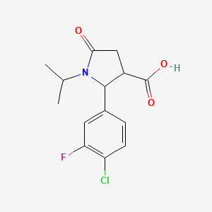 molecular formula C14H15ClFNO3 B1426795 2-(4-Chloro-3-fluorophenyl)-5-oxo-1-(propan-2-yl)pyrrolidine-3-carboxylic acid CAS No. 1432679-33-8
