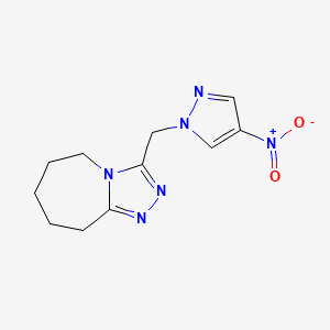 molecular formula C11H14N6O2 B1429454 3-[(4-nitro-1H-pyrazol-1-yl)methyl]-6,7,8,9-tetrahydro-5H-[1,2,4]triazolo[4,3-a]azepine CAS No. 1245771-56-5