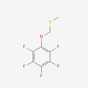 molecular formula C8H5F5OS B14299814 1,2,3,4,5-Pentafluoro-6-[(methylsulfanyl)methoxy]benzene CAS No. 113397-73-2