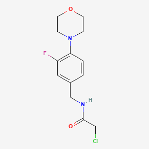 molecular formula C13H16ClFN2O2 B1430076 2-chloro-N-{[3-fluoro-4-(morpholin-4-yl)phenyl]methyl}acetamide CAS No. 1423024-98-9