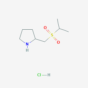 molecular formula C8H18ClNO2S B1431160 2-[(Propane-2-sulfonyl)methyl]pyrrolidine hydrochloride CAS No. 1864064-46-9