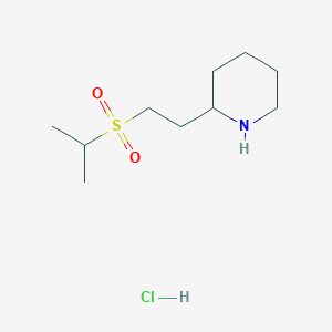 molecular formula C10H22ClNO2S B1431170 2-[2-(Propane-2-sulfonyl)ethyl]piperidine hydrochloride CAS No. 1864063-96-6