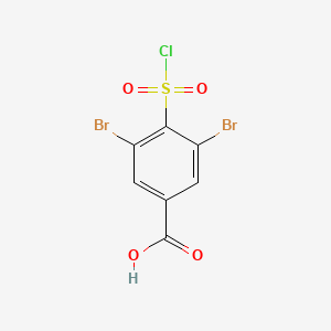 molecular formula C7H3Br2ClO4S B1431344 3,5-Dibromo-4-(chlorosulfonyl)benzoic acid CAS No. 1375474-74-0