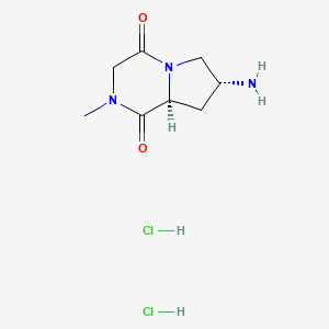 molecular formula C8H15Cl2N3O2 B1432232 (7R,8aS)-7-amino-2-methylhexahydropyrrolo[1,2-a]pyrazine-1,4-dione dihydrochloride CAS No. 1609388-54-6