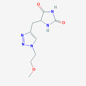 5-{[1-(2-methoxyethyl)-1H-1,2,3-triazol-4-yl]methyl}imidazolidine-2,4-dione