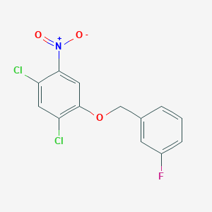 molecular formula C13H8Cl2FNO3 B1434297 1,5-Dichloro-2-[(3-fluorophenyl)methoxy]-4-nitrobenzene CAS No. 1708126-05-9