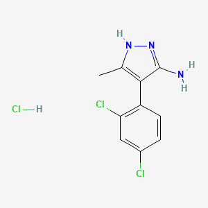 molecular formula C10H10Cl3N3 B1435217 4-(2,4-dichlorophenyl)-3-methyl-1H-pyrazol-5-amine hydrochloride CAS No. 232615-99-5