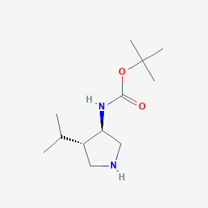 molecular formula C12H24N2O2 B1436056 tert-Butyl ((3R,4S)-4-isopropylpyrrolidin-3-yl)carbamate CAS No. 2306255-25-2