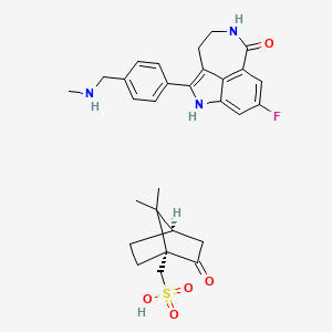 molecular formula C29H34FN3O5S B1436095 [(1R,4R)-7,7-Dimethyl-2-oxo-1-bicyclo[2.2.1]heptanyl]methanesulfonic acid;6-fluoro-2-[4-(methylaminomethyl)phenyl]-3,10-diazatricyclo[6.4.1.04,13]trideca-1,4,6,8(13)-tetraen-9-one CAS No. 1327258-57-0