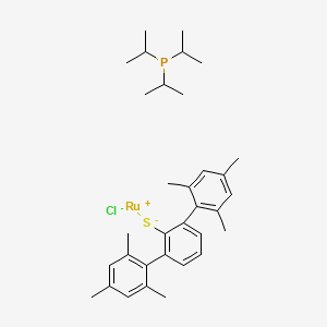 Chloro[(1,2,3,4,5,6-eta)-2,2'',4,4'',6,6''-hexamethyl[1,1':3',1''-terphenyl]-2'-thiolato-kappaS][triisopropylphosphine-kappaP]ruthenium(II)