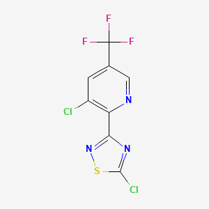 molecular formula C8H2Cl2F3N3S B1436352 5-Chloro-3-(3-chloro-5-(trifluoromethyl)pyridin-2-yl)-1,2,4-thiadiazole CAS No. 1823184-36-6