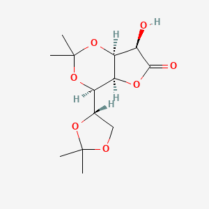 molecular formula C13H20O7 B1437775 (4R,4AR,7R,7aS)-4-((S)-2,2-dimethyl-1,3-dioxolan-4-yl)-7-hydroxy-2,2-dimethyltetrahydro-6H-furo[3,2-d][1,3]dioxin-6-one CAS No. 6605-22-7