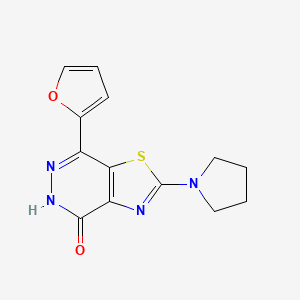 molecular formula C13H12N4O2S B1438851 7-(2-furyl)-2-pyrrolidin-1-yl[1,3]thiazolo[4,5-d]pyridazin-4(5H)-one CAS No. 1105192-64-0