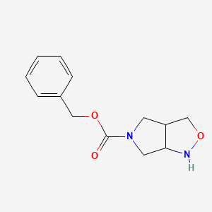 molecular formula C13H16N2O3 B1441969 Benzyl tetrahydro-1H-pyrrolo[3,4-C]isoxazole-5(3H)-carboxylate 
