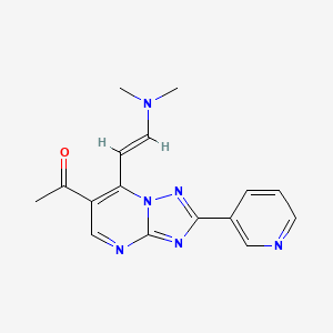 molecular formula C16H16N6O B1442631 1-{7-[(E)-2-(dimethylamino)vinyl]-2-pyridin-3-yl[1,2,4]triazolo[1,5-a]pyrimidin-6-yl}ethanone CAS No. 1306753-68-3