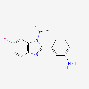 molecular formula C17H18FN3 B1442708 5-[6-fluoro-1-(propan-2-yl)-1H-1,3-benzodiazol-2-yl]-2-methylaniline CAS No. 1333549-25-9