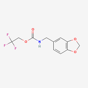 molecular formula C11H10F3NO4 B1443141 2,2,2-trifluoroethyl N-(2H-1,3-benzodioxol-5-ylmethyl)carbamate CAS No. 1258640-81-1